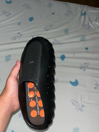 Chanclas Nike Negras y Naranjas