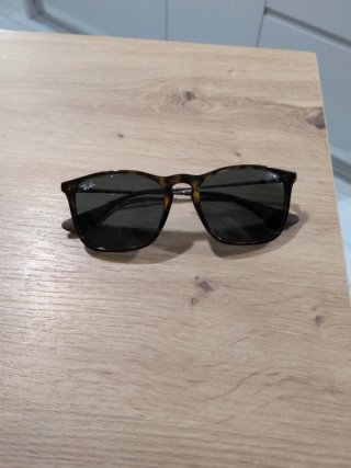 Ray-Ban Chris (modelo RB4187) con montura habana