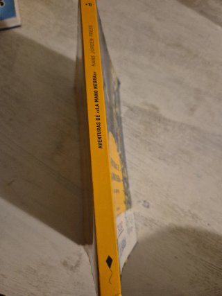 Libro "Aventuras de "la mano negra""