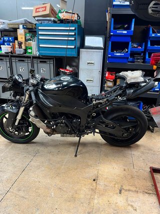 Kawasaki Ninja ZX6R Negra