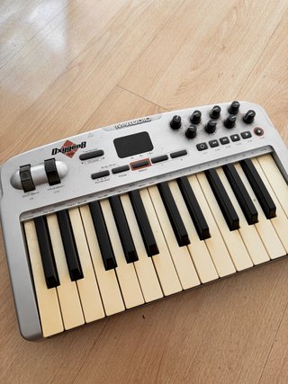 M-Audio Oxygen 8 v2 Controlador MIDI