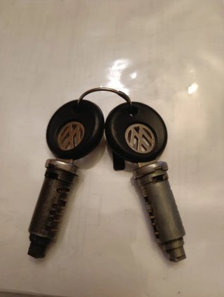 2 BOMBINES  GOLF II