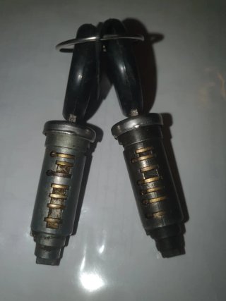 2 BOMBINES  GOLF II