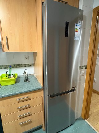 Frigorífico LG GBB72NSDFN Combi A+++