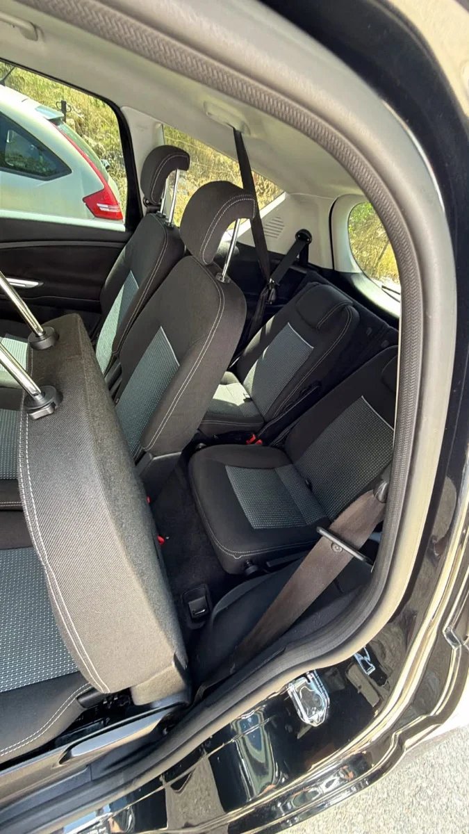 Ford S-MAX 2013 - foto 1
