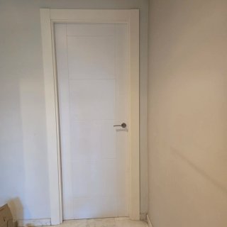 Puertas blancas MADERA MACIZA CASTELLA
