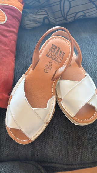 Menorquinas Blu Sandal Pelle Bianche 38