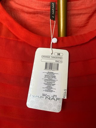Blusa Naf Naf roja con volantes