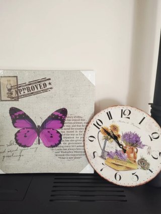 CONJUNTO CUADRO, RELOJ Y JARRÓN haciendo juego.