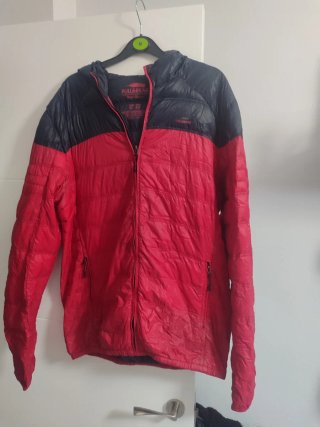 Chaqueta Pull&Bear Plumas Talla M Roja y Negra
