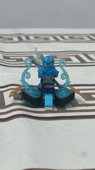 LEGO Dragones,Coches con figuras Ninjago.