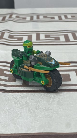 LEGO Dragones,Coches con figuras Ninjago.