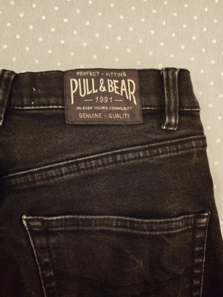 Pantalón vaquero negro Pull and Bear