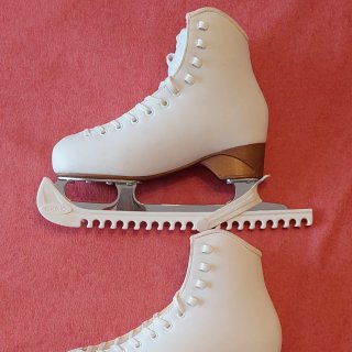 Skates da pattinaggio con lame Risport Venus