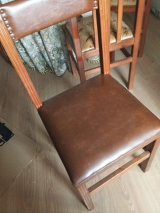 Silla de comedor de cuero y madera