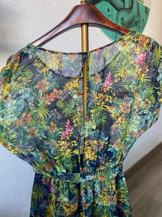 Vestido estampado floral verde y multicolor