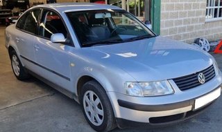 Faro izquierdo 081411101l volkswagen passat 126529