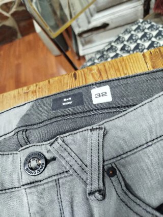Lote 3 Vaqueros Skinny Volcom y Denim