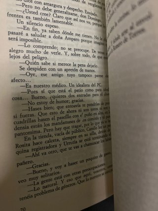 Zona roja (Colección Fábula) (Spanish Edition)