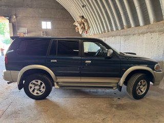 Mitsubishi Montero 2000