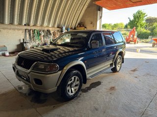 Mitsubishi Montero 2000