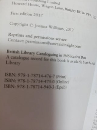 Libro Women vs Feminism