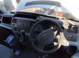 1895378 ford 1756857 puerta tras der transit caja