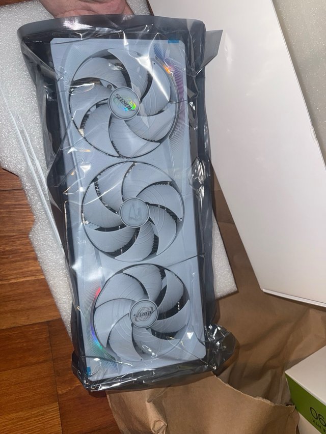 AORUS RTX 5090 Tarjeta Gráfica