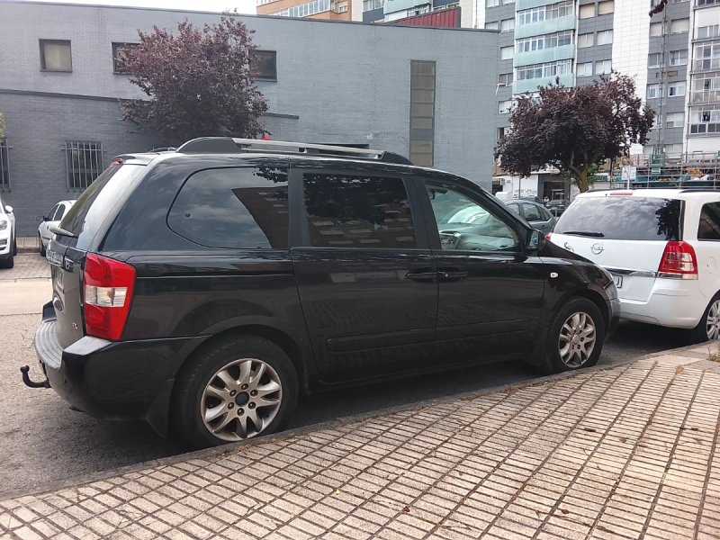 KIA Carnival 2009 - foto 1