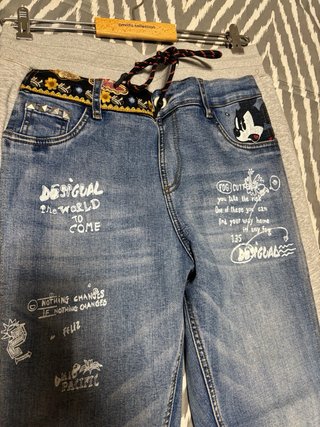 Vaqueros Desigual L Jogging Gris y Azul