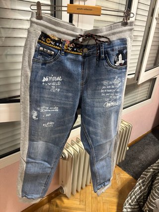 Vaqueros Desigual L Jogging Gris y Azul