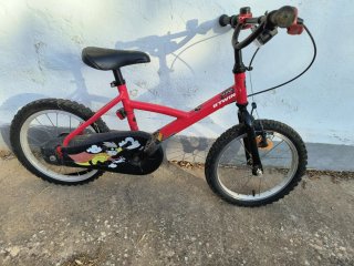Bicicleta infantil roja Btwin