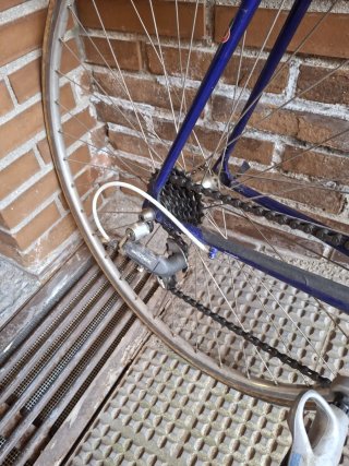 Bicicleta de carreras azul