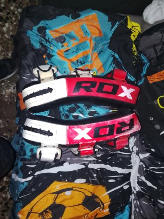 Escudo RDX T1 Negro y Rosa
