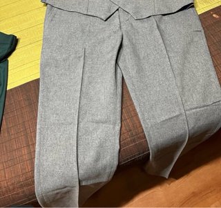 Pantalón de traje gris