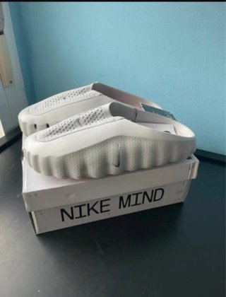 Nike Mind 001