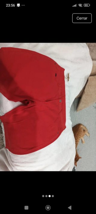 Pantalón corto hombre rojo
