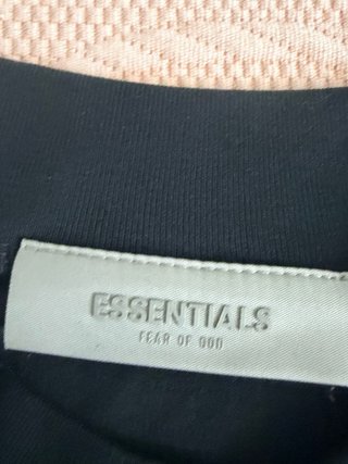 Conjunto Fear of God ESSENTIALS T-shirt y Shorts