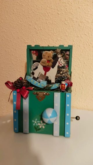 OFERTA! CAJA DE MÚSICA ENESCO 1989