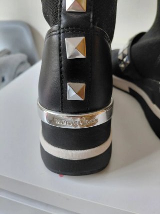 Zapatillas Michael Kors Negras Tachuelas Cuña