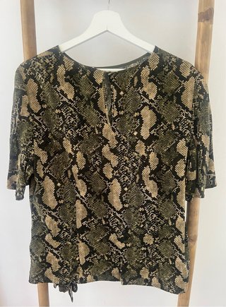Blusa de chica. H&M. Talla 42.