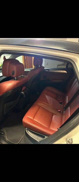 BMW X6 2011