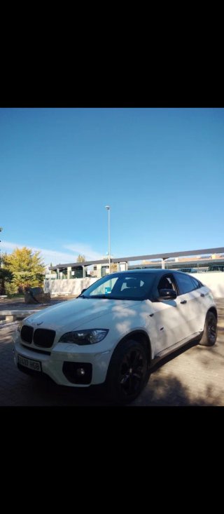 BMW X6 2011