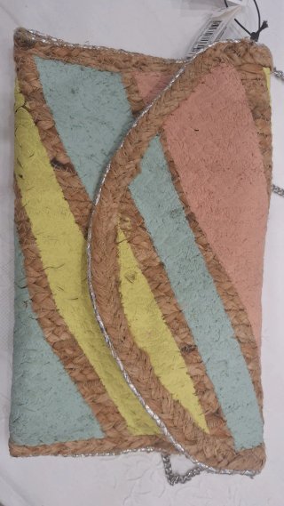 Bolso de rafia multicolor con pañuelo
