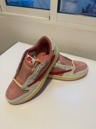 Nike Air Jordan 1 Low x Travis Scott Pink