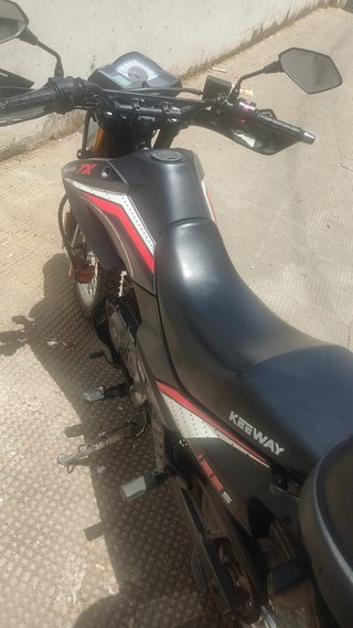 Keeway TX 125 Enduro Negra y Roja