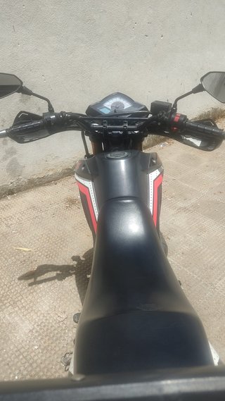 Keeway TX 125 Enduro Negra y Roja