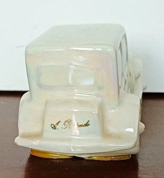 Coche Vintage A. Rotondo Capodimonte y toques oro