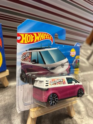 Hot Wheels VW ID. Buzz Bomb 2026