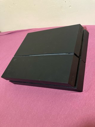 PS4 + FIFA 23 + 2 Controller